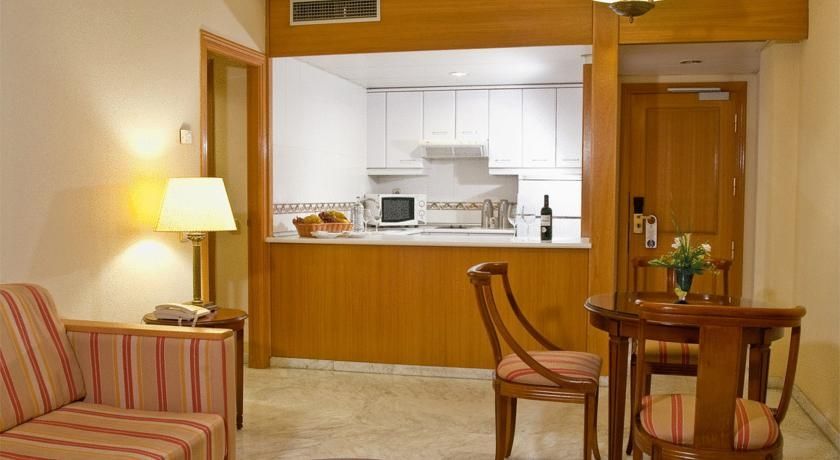 Aparthotel Convencion-Barajas Madri Quarto foto